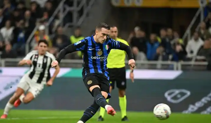 关于都灵迎战弗罗茨瓦夫，AC米兰努力反击梦想重生的信息