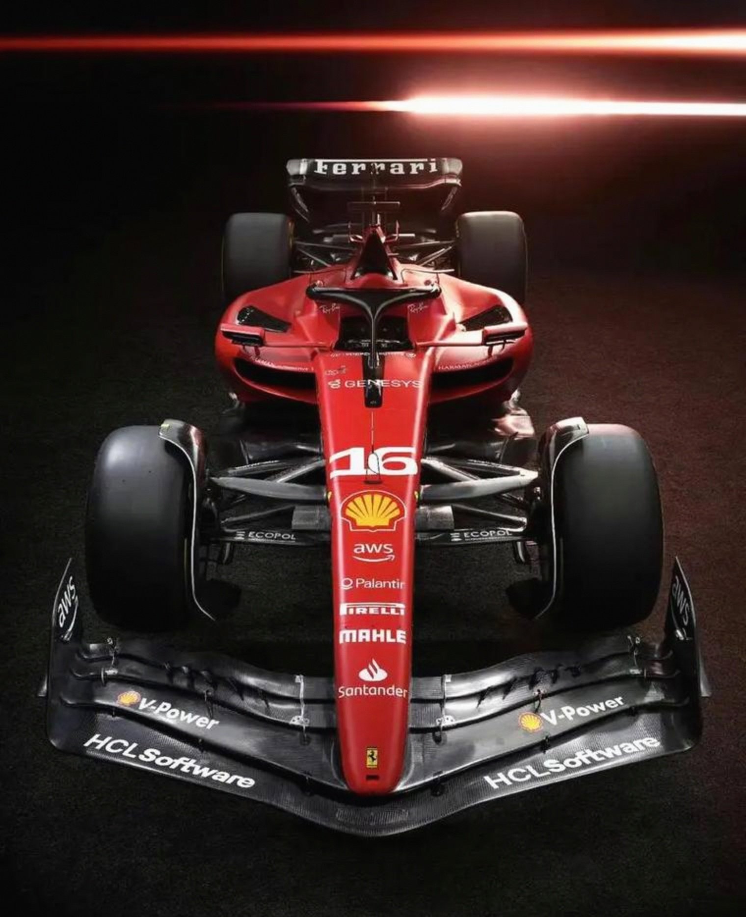 阿斯顿马丁鏖战雷诺车队，勒克莱尔点燃赛场