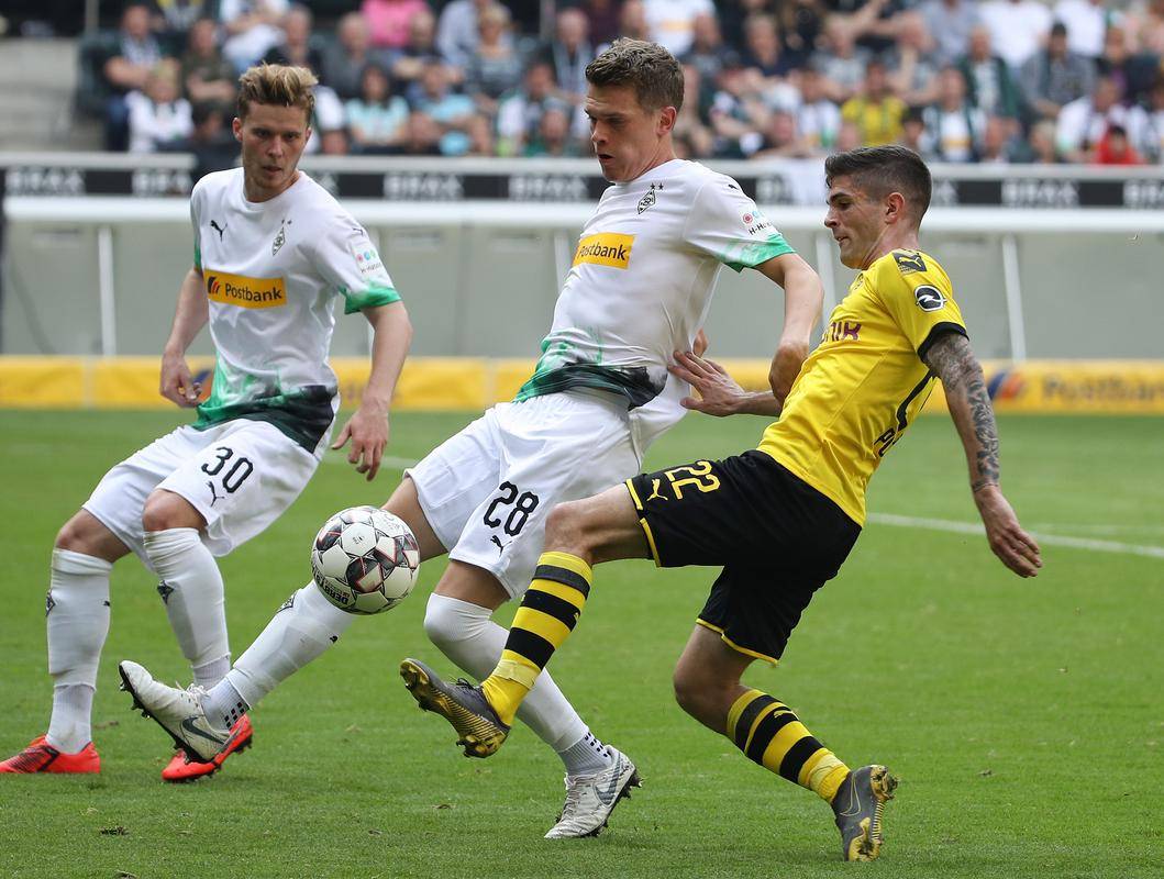 多特蒙德客场逆转门兴格拉德巴赫，实现连胜