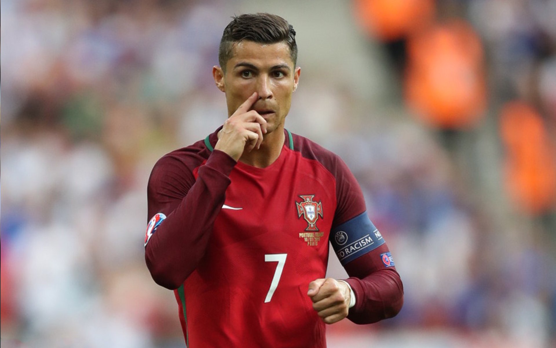 F1街道赛之夜，卡塞米罗在引擎轰鸣与重压下的完美爆发