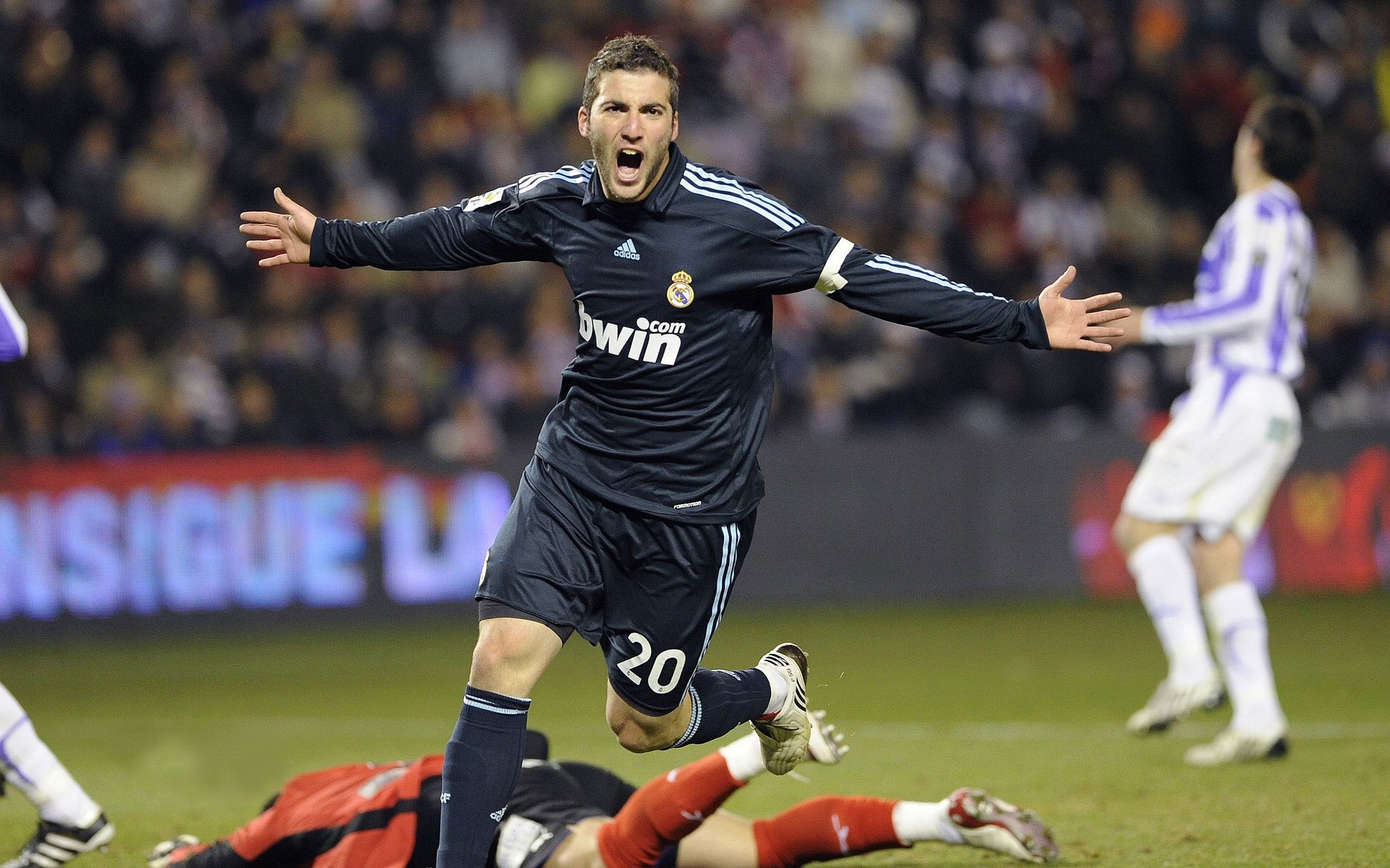 冰与火的对决,加拿大体系全面压制毕尔巴鄂,赖斯在西甲国家德比中接管攻防的艺术